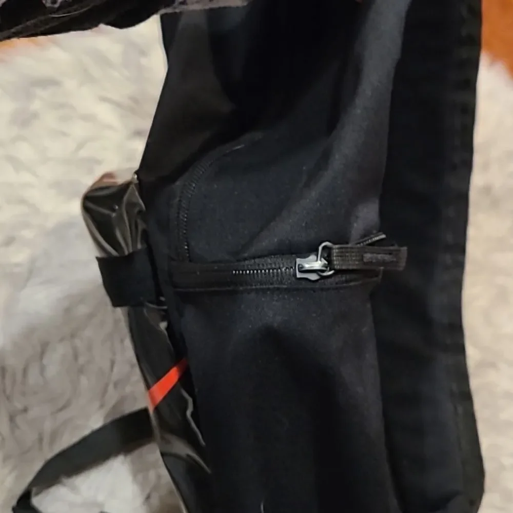 Nike heritage 2.0 black and red‎ logo back pack